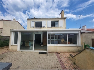 maison à la vente -   85200  FONTENAY LE COMTE, surface 110 m2 vente maison - UBI476938238